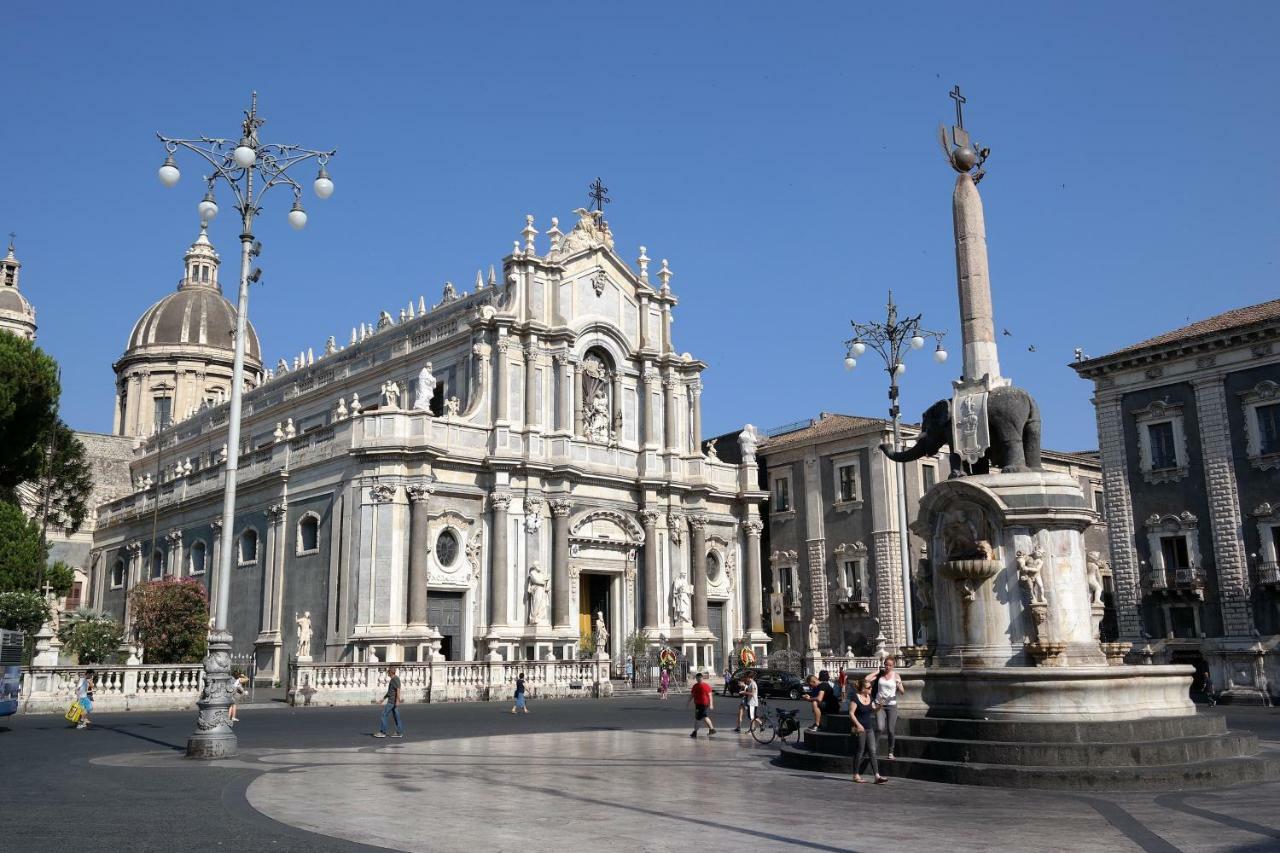 Ferienwohnung Alla Corte Del XIX Secolo Catania Exterior foto